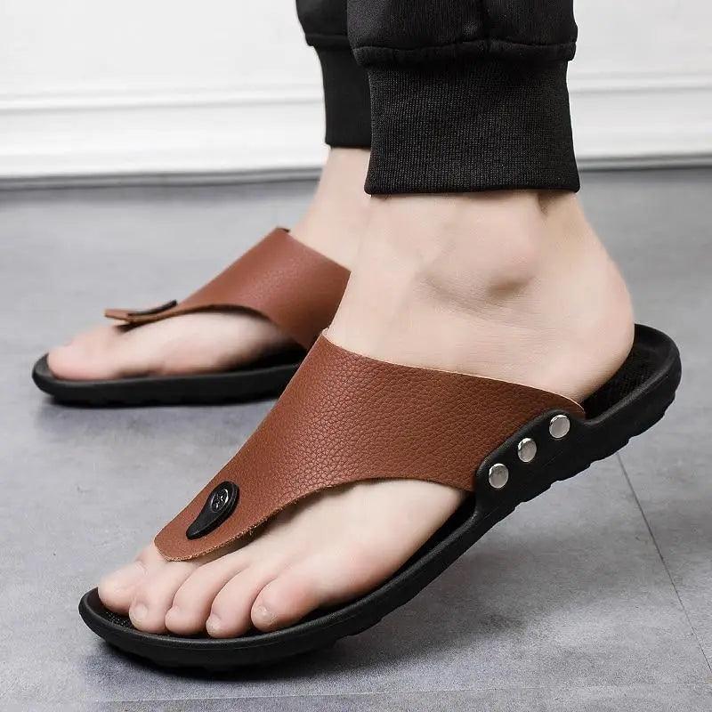 Summer Modern Design Men Flip-Flops For Beach Slippers Classic Brown Sandals Comfortable Casual Beach Outdoor Slippers For Men Stevvex
