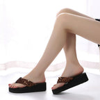 Summer Women Flip Flops Casual Sequins Anti-Slip Slippers Beach Flip Flat Sandals Beach Open Toe Shoes Womens Glitter Bling Fancy Slide Flat Low Sparkle Sandals Elegant Shoes