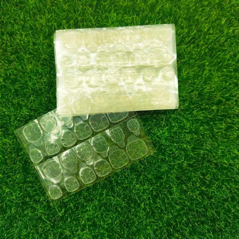 Transparent Double Side Adhesive Tapes Glue Sticker False Nail Extension Stick Tools Waterproof Nail Adhesive Tabs, Self Adhesive Nail Glue Sticker for False Nail Tips Waterproof Breathable Jelly Gel Nail Tape Glue Stickers for False Nails Tips Stevvex
