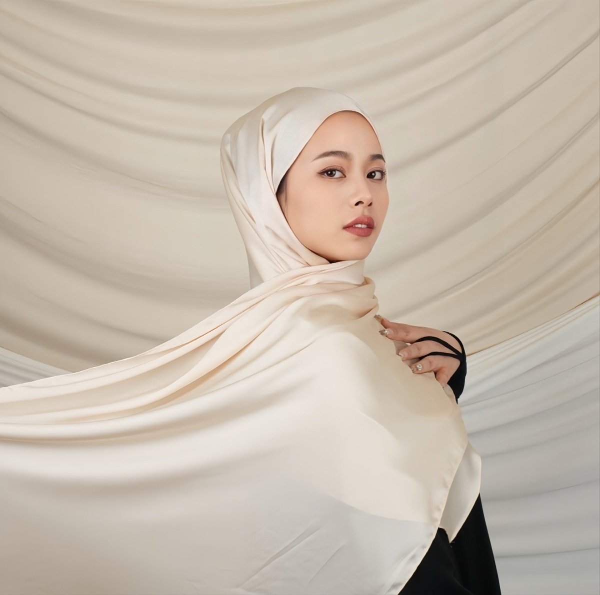 Versatile Headscarf Solid Color Satin Hijab (MH168)