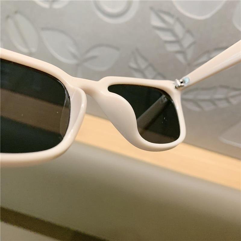 Vintage Narrow Cat Eye Sunglasses Cat's Eye Style Sunglasses For Women New Retro Style & Fashionable & Designer Shades Of Glasses Elegant Sunglasses Stevvex