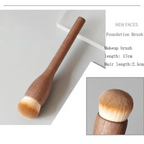 Vintage Style 1Pcs European Wood Handle Makeup Brush High Quality Loose Powder Brush Foundation Brush Super Soft Theatre Makeup Stevvex