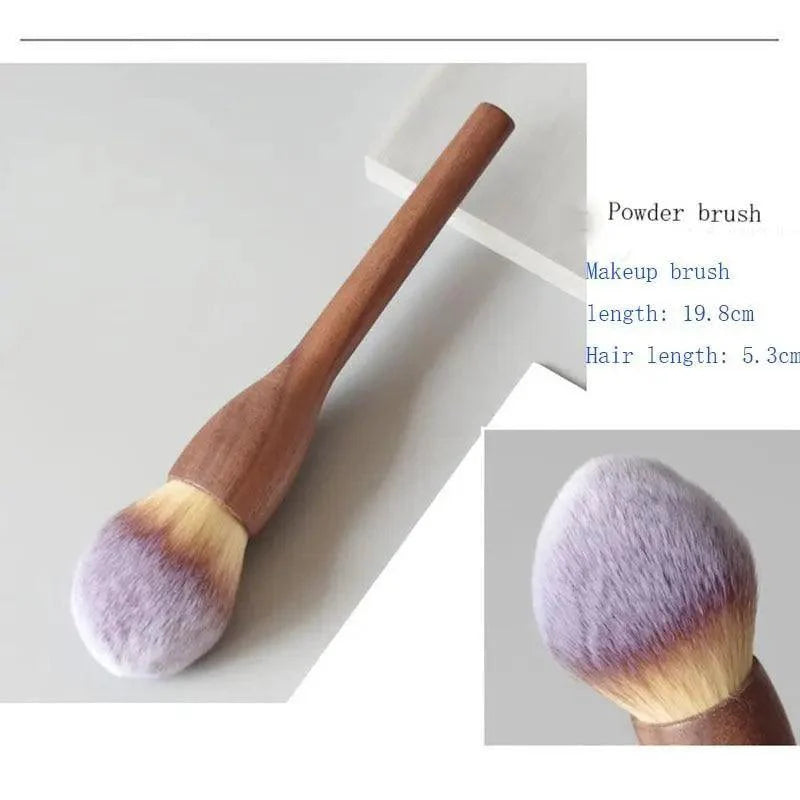 Vintage Style 1Pcs European Wood Handle Makeup Brush High Quality Loose Powder Brush Foundation Brush Super Soft Theatre Makeup Stevvex