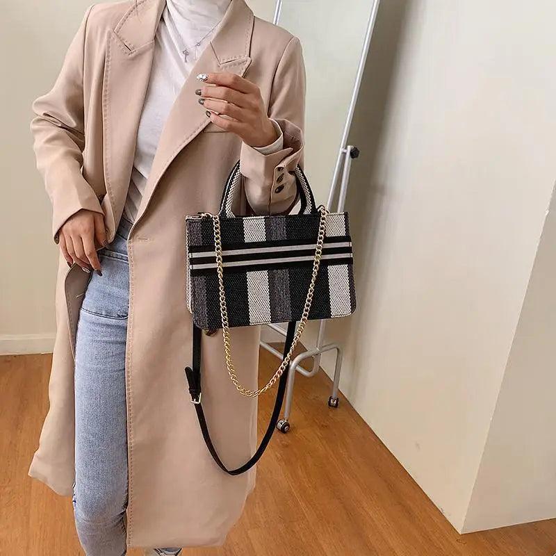 Vintage Style Canvas Handbags Casual Ladies Bags With Large Capacity Shoulder Bags Fashionable Crossbody Bags for Women Stevvex
