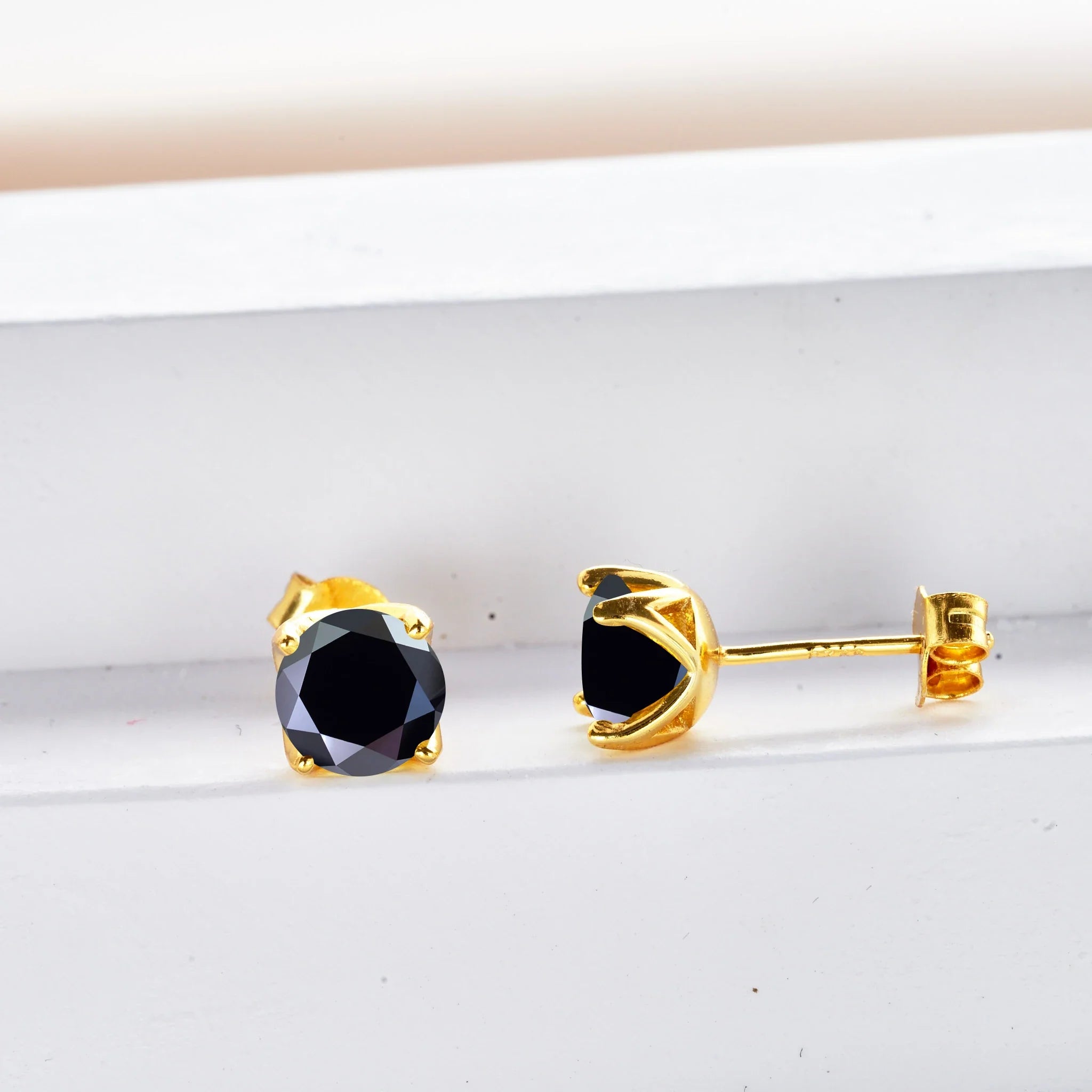 VVS D Moissanite Stud Earrings 925 Sterling Silver 18K Gold Plated Wedding BandsCo Straps