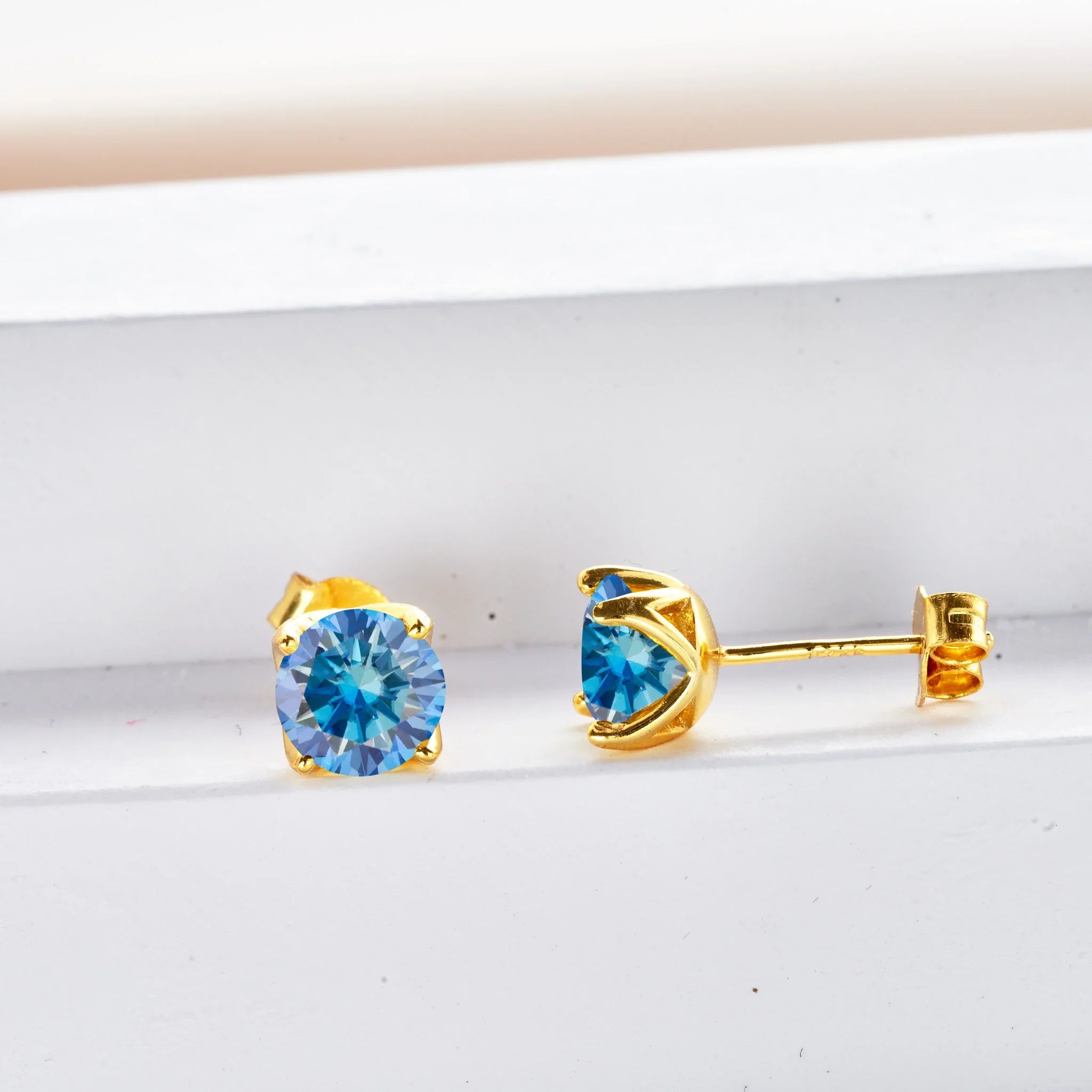 VVS D Moissanite Stud Earrings 925 Sterling Silver 18K Gold Plated Wedding BandsCo Straps
