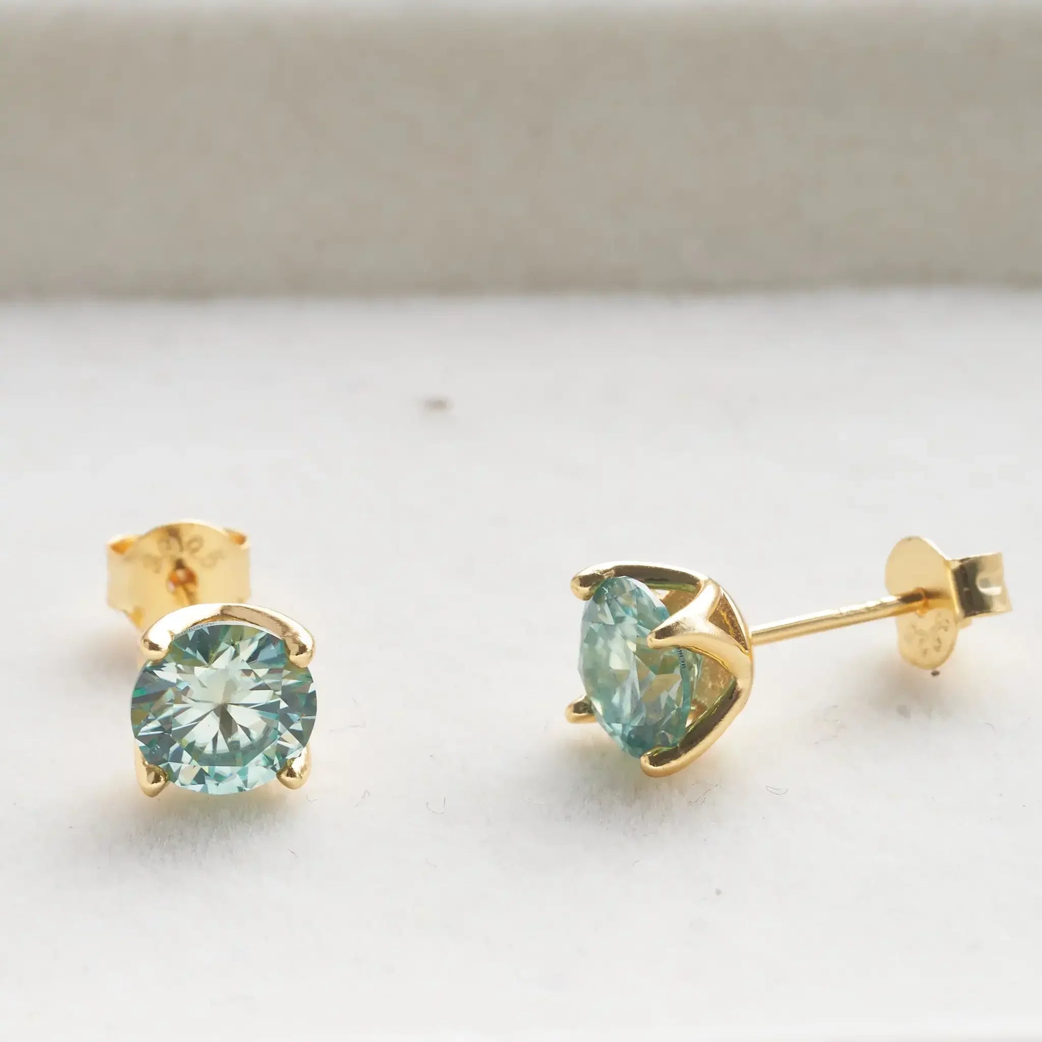 VVS D Moissanite Stud Earrings 925 Sterling Silver 18K Gold Plated Wedding BandsCo Straps