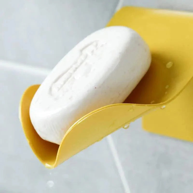 Wall-suction Drain Soap Dish Decorative Drainage Soap Holder Soap Holder Storage Container Home Bathroom Kitchen Accessories Self Adhesive Soap Drain Rack Soap Holder with Hook Wall Mount Soap Dish with Hook Sponge Soap Draining Tray Plate Stevvex