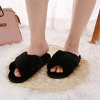 Warm Fluffy Slippers Women Faux Fur Slipper Indoor Floor Slides Flat Soft Furry House Warm Comfortable Fuzzy Furry Bedroom Slippers Indoor Cozy Memory Foam Anti-Slip Flip Flops Stevvex
