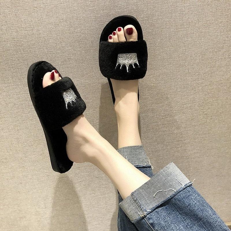 Warm Fluffy Slippers Women Faux Fur Slipper Indoor Floor Slides Flat Soft Furry House Warm Comfortable Fuzzy Furry Bedroom Slippers Indoor Cozy Memory Foam Anti-Slip Flip Flops Stevvex