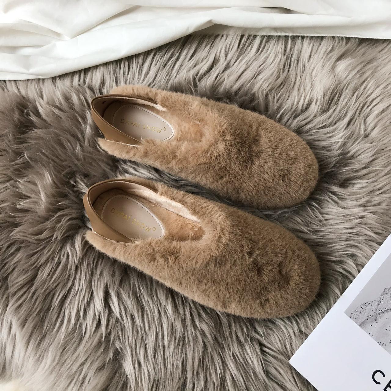 Warm Fur Loafers Women Winter Shoes Indoor Furry Flats Round Toe Fluffy House Warm Wool Slippers Memory Foam Anti-Skid Sole House Shoes Indoor Outdoor Slippers Stevvex