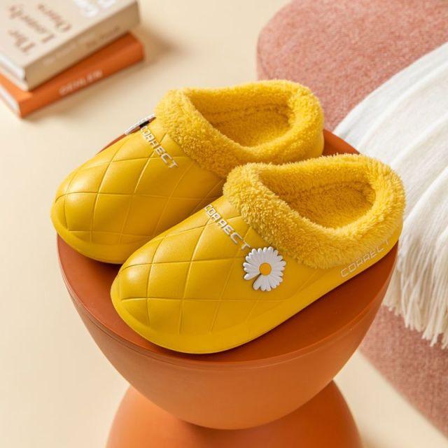 Waterproof Slippers Winter Women House Slippers Leather Warm Fur Slippers Unisex Home Slippers Indoor Floor Shoes Plush Fleece Lined House Shoes Anti-Skid Women Slippers Stevvex