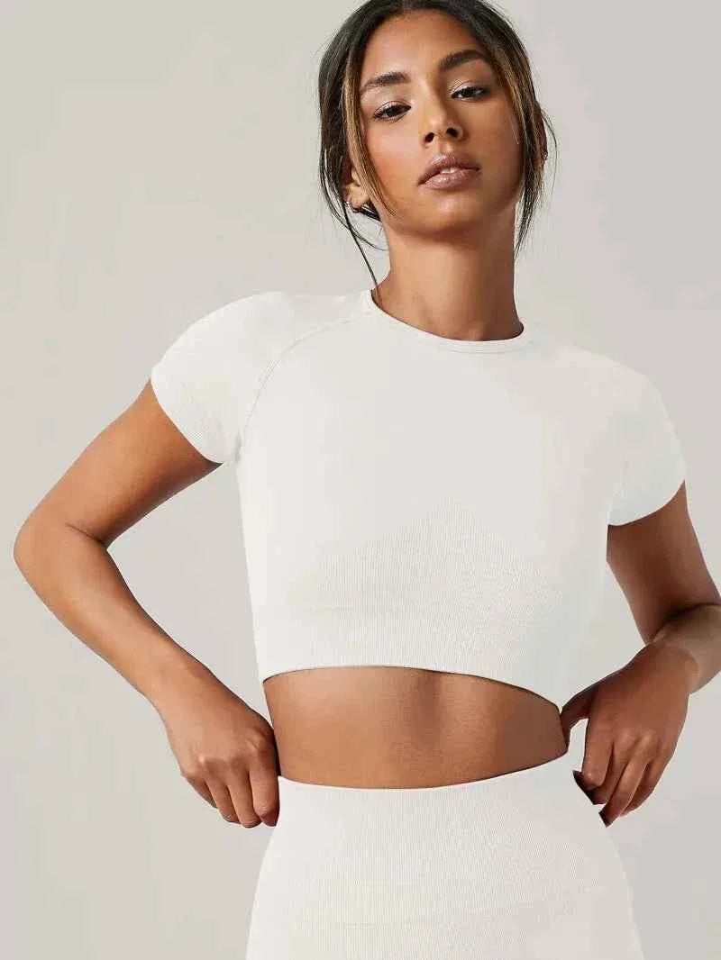 THRIXINE Elite Crop Top: Premium Black Activewear THRIXINE