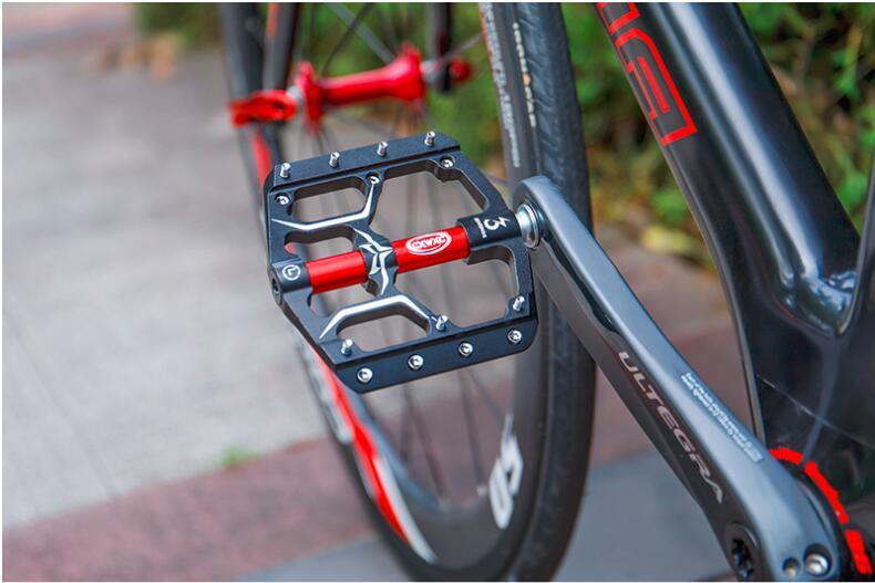 Wide Flat Mountain Road Cycling Bicycle Bike Pedal 3 Sealed Bearings 9/16 in Aluminum With Removable Antiskid Cleats Mountain Bike Pedal Platform Flat Bicycle Pedals Aluminum Alloy Non-Slip Metal Bike Pedals With 3 Bearings For Road Stevvex