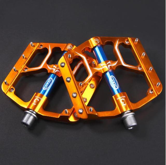 Wide Flat Mountain Road Cycling Bicycle Bike Pedal 3 Sealed Bearings 9/16 in Aluminum With Removable Antiskid Cleats Mountain Bike Pedal Platform Flat Bicycle Pedals Aluminum Alloy Non-Slip Metal Bike Pedals With 3 Bearings For Road Stevvex