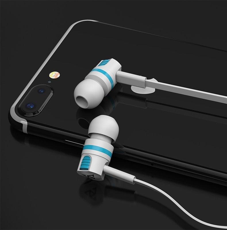 Wired in-Ear Headphones With Tangle-Free Cord Noise Isolating Bass Driven Sound Metal Earphones Carry Case Ear Bud Tips In-ear Earphone  Super Bass Sound Sport Headset With Mic for Phones Ear Phone For Women 3.5mm Stevvex