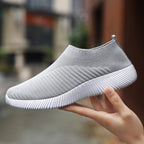 Woman Fashion New PU Leather Shoes Breathable Cute Heart Flats Casual White Sneakers Platform Tenis Comfortable Shoes Leather Womens Sneakers Stevvex