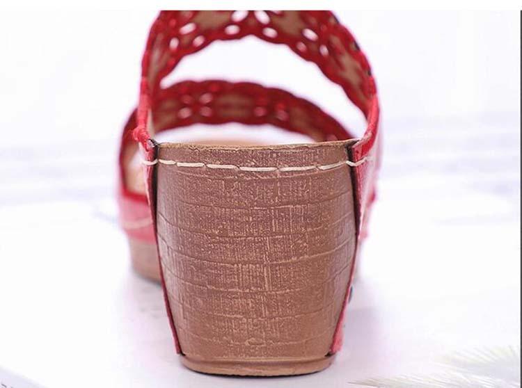 Woman Sandals For Beach Slip On Fashion Sandals Women Thick Bottom Footwear Flat Sandals Soft Leather Vintage Summer Casual Non-Slip Beach Platform Shoes Sandals Stevvex
