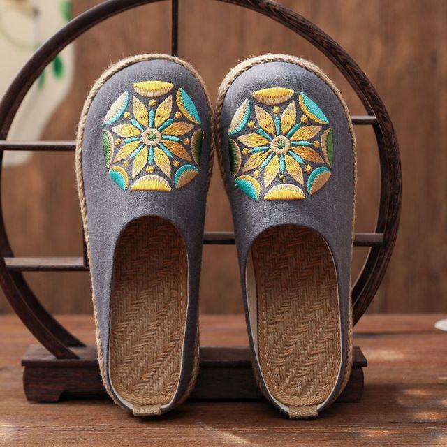 Women Casual Linen Handmade Mules Flat Slippers Retro Vegan Summer Canvas Comfortable Espadrille New Women Shoes Slides Flat Summer Style Handmade Retro Slippers Stevvex