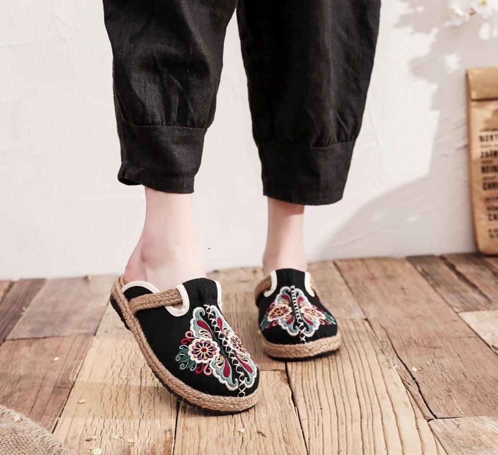 Women Casual Linen Handmade Mules Flat Slippers Retro Vegan Summer Canvas Comfortable Espadrille New Women Shoes Slides Flat Summer Style Handmade Retro Slippers Stevvex