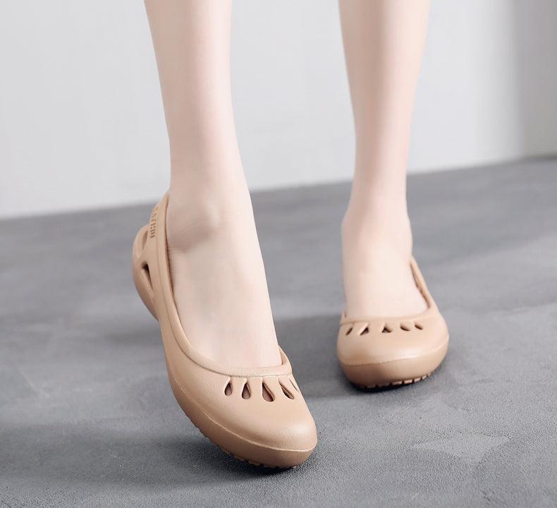 Women Clogs Modern Sandals Home Non-slip Summer Shoes Flat Slippers Plastic Waterproof Garden Shoes Classic Clog Casual Slip On Water Shoe Sandal Indoor Outdoor Slipper Stevvex