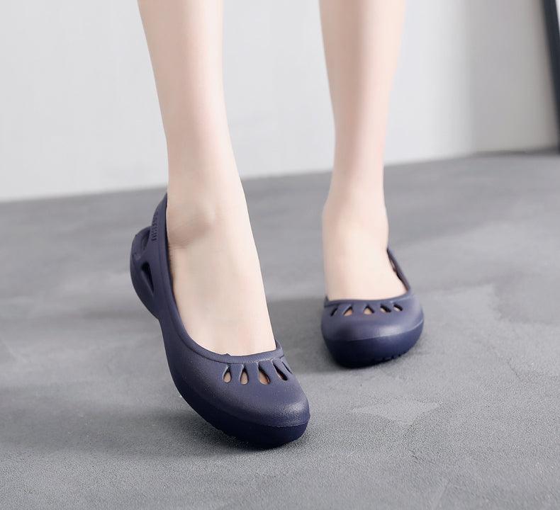 Women Clogs Modern Sandals Home Non-slip Summer Shoes Flat Slippers Plastic Waterproof Garden Shoes Classic Clog Casual Slip On Water Shoe Sandal Indoor Outdoor Slipper Stevvex