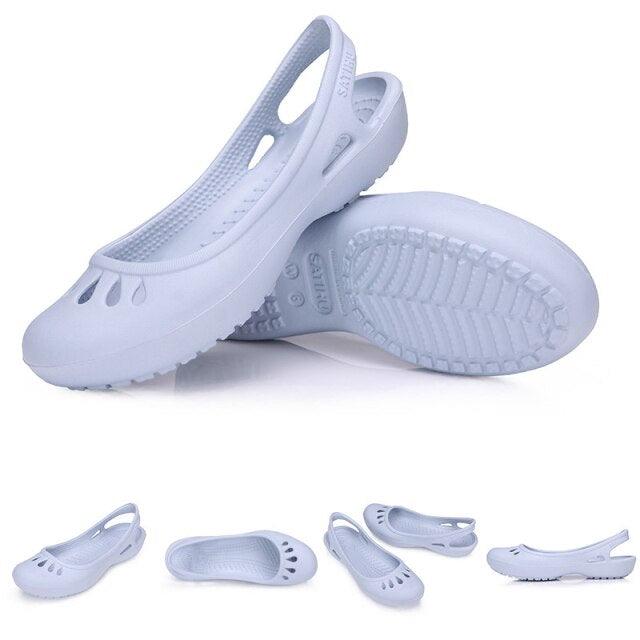 Women Clogs Modern Sandals Home Non-slip Summer Shoes Flat Slippers Plastic Waterproof Garden Shoes Classic Clog Casual Slip On Water Shoe Sandal Indoor Outdoor Slipper Stevvex
