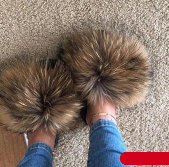 Women Fox Fur Slides Home Beautiful Flat Sandals Female Cute Fluffy House Woman Fur Fluffy Slippers Furry Slides Summer Sandals Open Toe Indoor Outdoor Comfortable Slides Sandals Stevvex