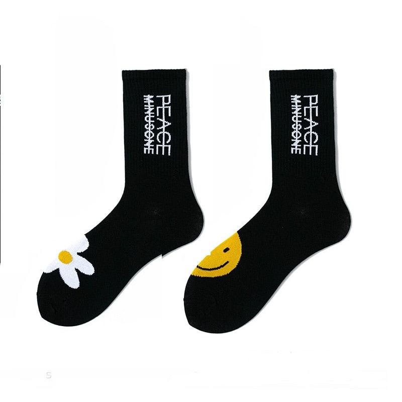 Women Korea Funny Socks Long Socks Black Cool Socks Harajuku GD Hip Hop Cotton Skateboard Socks Men New Trend Daisy Socks Men Stevvex