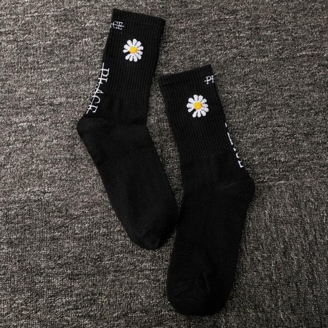 Women Korea Funny Socks Long Socks Black Cool Socks Harajuku GD Hip Hop Cotton Skateboard Socks Men New Trend Daisy Socks Men Stevvex