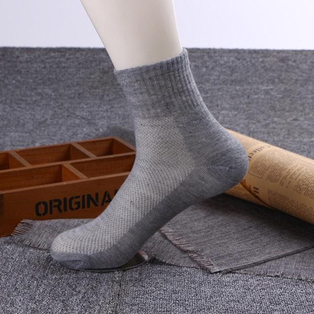 Women Korea Funny Socks Long Socks Black Cool Socks Harajuku GD Hip Hop Cotton Skateboard Socks Men New Trend Daisy Socks Men Stevvex