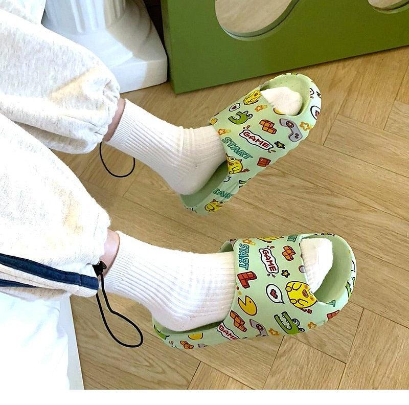 Women Men Summer Slippers Beach Slides Sandals Cartoon Flip Flops Thick Soled Boys Girls Couples Bathroom Shoes Non-Slip Quick Drying Soft Massage Slides Comfortable Lightweight Open Toe Pool Spa Sandals Stevvex