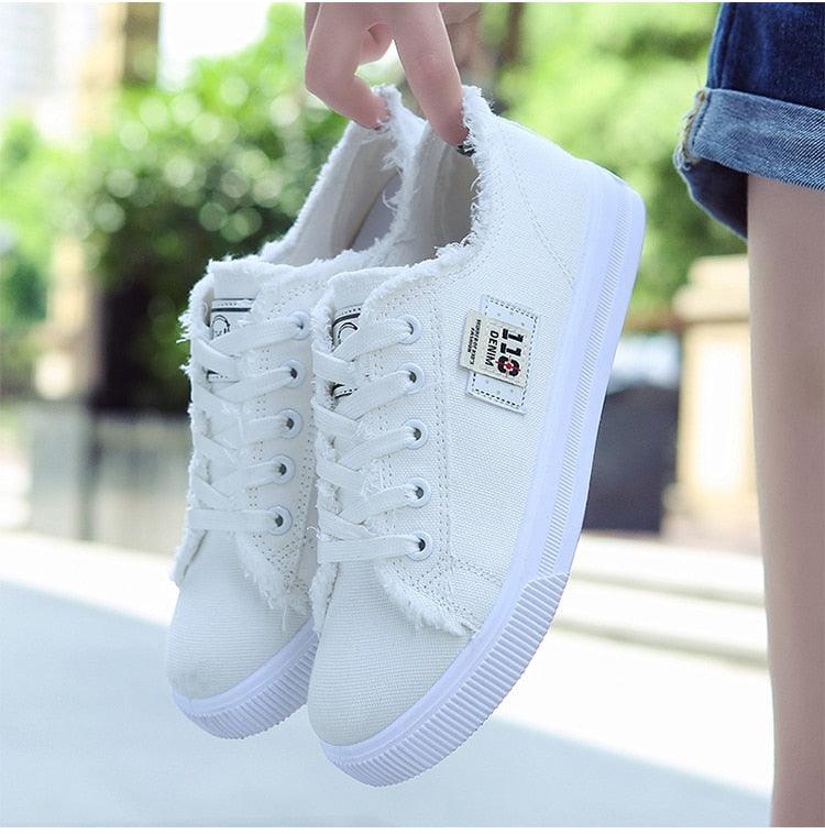 Women's Canvas Breathable Classic Summer Sneakers Lace-Up Shoes Casual Outdoor Men Sneakers Womens Canvas Sneakers Low Top Tennis White Shoes Stevvex