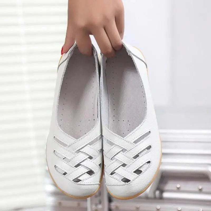 Women's Genuine Leather Flats Sandals Elegant Comfortable Soft Non Slip Design For Women Stevvex