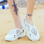 Women's Sandals Summer Hole Shoes Rubber Clogs Unisex Garden Shoes Beach Flat Sandals Water Sneaker Shoes For Walking Pool Yard Garden Breathable Unisex Shoes Stevvex