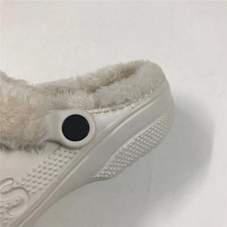 Women Sandals Winter Hole Slippers Outside Shoes For Women Slippers For Home Men's and Women's Classic Lined Clog Warm And Fuzzy Slippers Fur Lined Clogs Winter Garden Shoes Warm House Slippers Stevvex