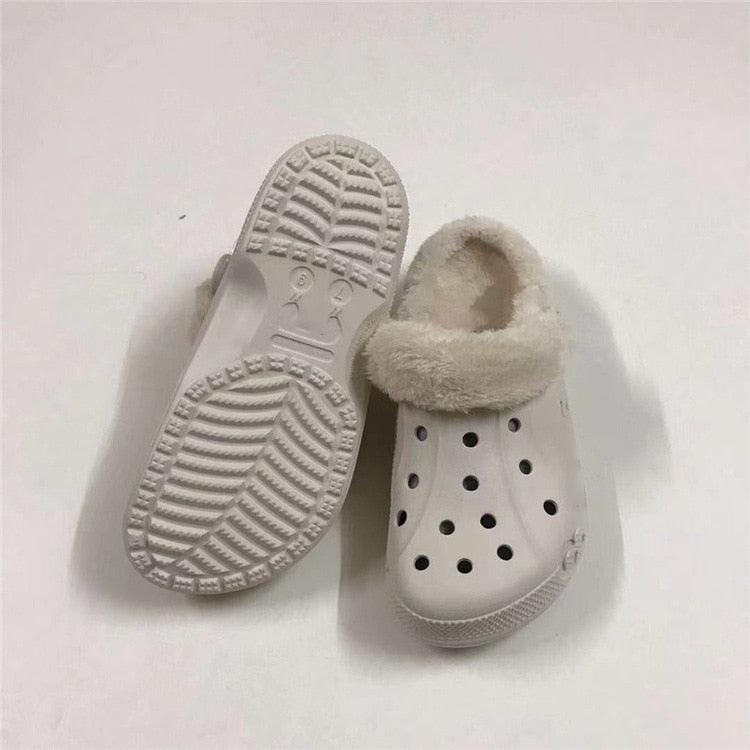Women Sandals Winter Hole Slippers Outside Shoes For Women Slippers For Home Men's and Women's Classic Lined Clog Warm And Fuzzy Slippers Fur Lined Clogs Winter Garden Shoes Warm House Slippers Stevvex
