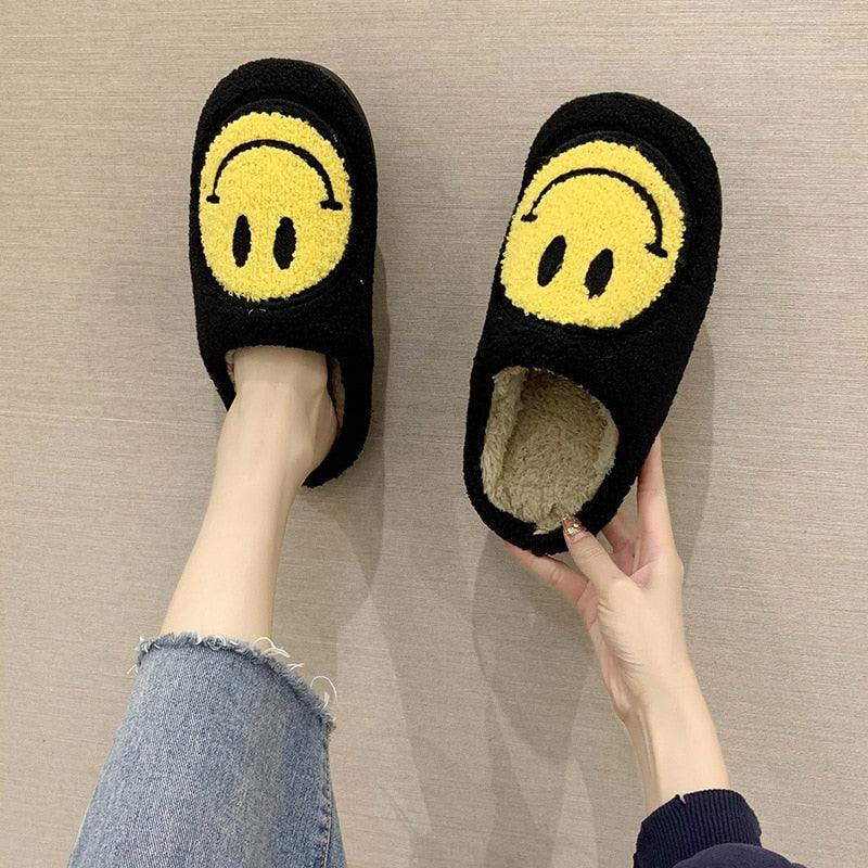 Women Smiley Slippers Fluffy Home Warm Fur Slippers Smiley Face Household Couple Slippers Indoor Warm Home Non-Slip Couple Style Casual Shoes Indoor Outdoor Anti-Skid Plush Fleece Lined House Shoes Stevvex