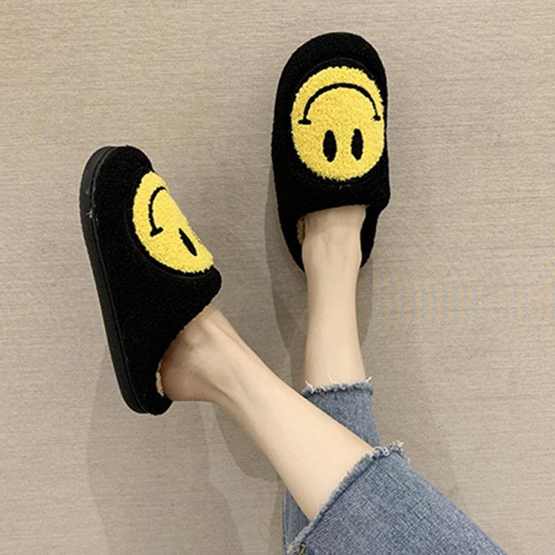 Women Smiley Slippers Fluffy Home Warm Fur Slippers Smiley Face Household Couple Slippers Indoor Warm Home Non-Slip Couple Style Casual Shoes Indoor Outdoor Anti-Skid Plush Fleece Lined House Shoes Stevvex
