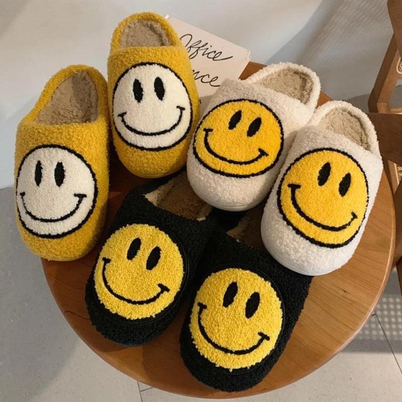 Women Smiley Slippers Fluffy Home Warm Fur Slippers Smiley Face Household Couple Slippers Indoor Warm Home Non-Slip Couple Style Casual Shoes Indoor Outdoor Anti-Skid Plush Fleece Lined House Shoes Stevvex