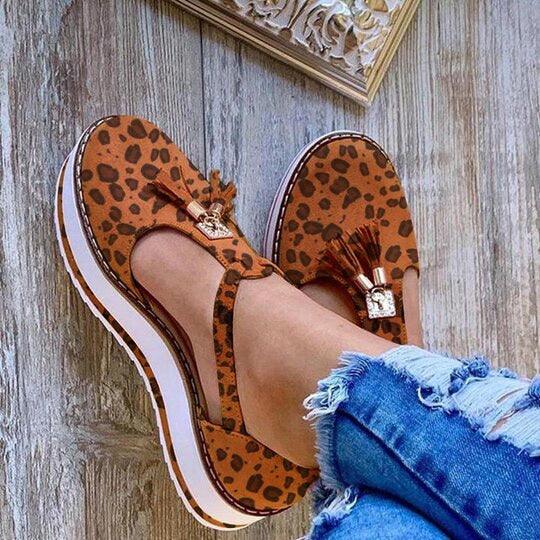 Women Summer Sandals Fashion Buckle Strap Solid Cover Heel Flat Platform Heel Casual Summer Strappy Cut Out Closed Toe Sandals Comfy Chunky Slippers For Indoor Outdoor Stevvex