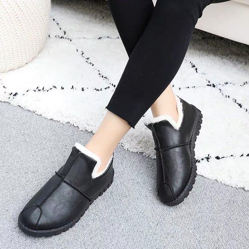 Women Winter Warm Luxury Shoes Waterproof Plush Leather Cotton Shoes Daily Home Non-slip Soft Sole Plush Lining Shoes Warm Fur Lined Booties Lace Up Flat Platform Elegant Comfortable Black Shoes Stevvex