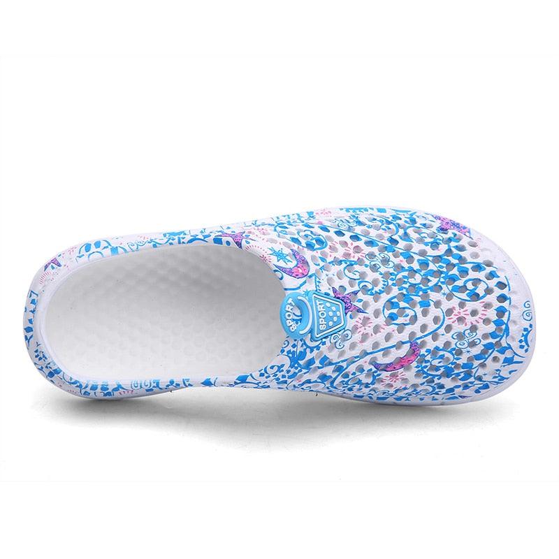 Womens Casual Clogs Breathable Beach Sandals Slippers Summer Slip On Women Flip Flops Home Shoes Breathable Water Shoes Beach Sandals Lightweight Slip-On Clogs Stevvex