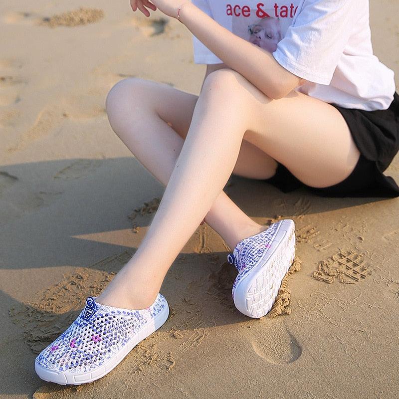 Womens Casual Clogs Breathable Beach Sandals Valentine Slippers Summer Slip On Women Flip Flops Shoes Sandals Quick Drying Slippers Walking Lightweight Rain Beach Summer Pool Water Shoes Stevvex