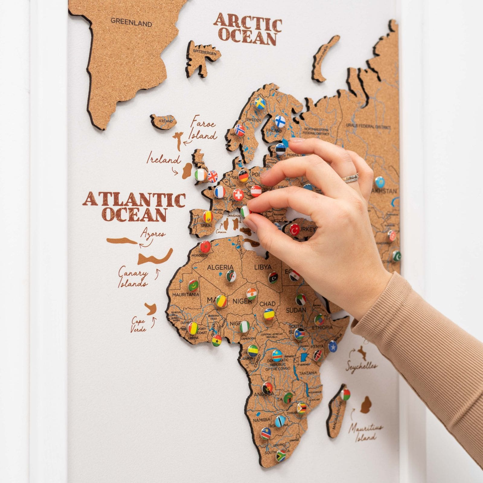 Cork world map triptych - White - SJB-DIAMOND ELITES
